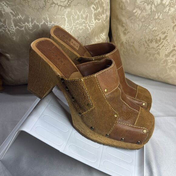 (Z1) Bakers Vintage Y2k Chunky ShoesLeather clogs with studs size 10 B - Picture 4 of 9